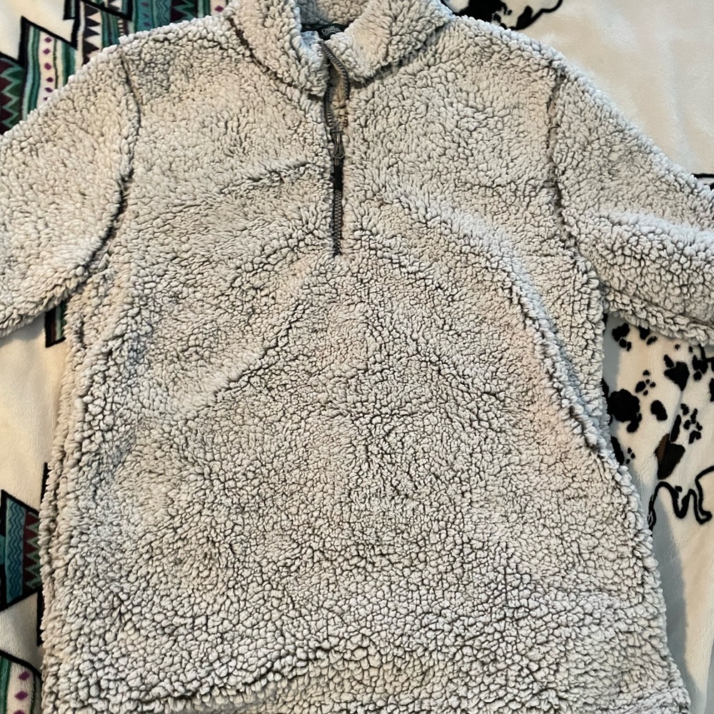 Cozy Sherpa Pullover in Light Gray - Picture 2 of 5